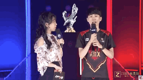 该组合由维 该组合由维