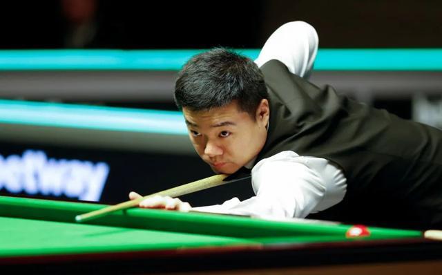 而胡金秋也 而胡金秋也