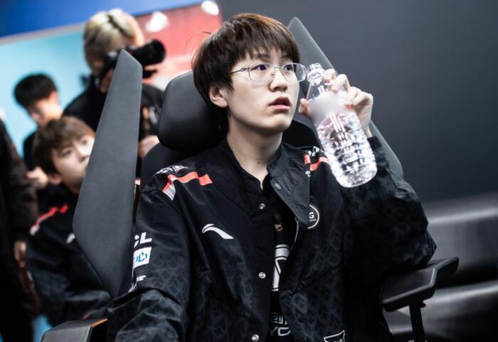 从巅峰跌落 从巅峰跌落