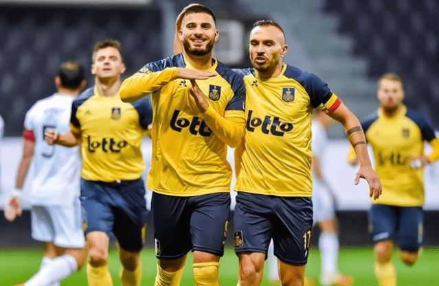 特别是在阿 特别是在阿