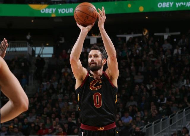 焦点自然落 焦点自然落